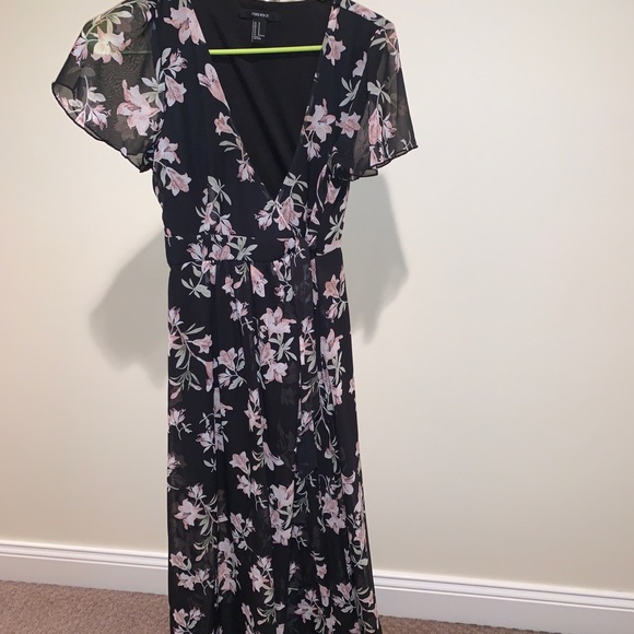 Forever 21 Floral Dress - Picture 3 of 3